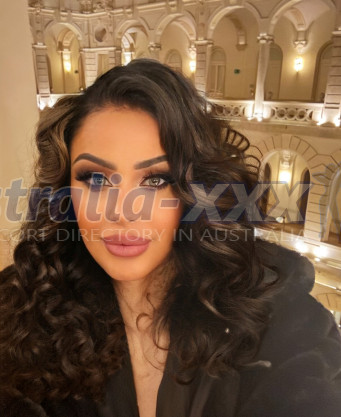 Photo escort girl Claudia Ferrari: the best escort service