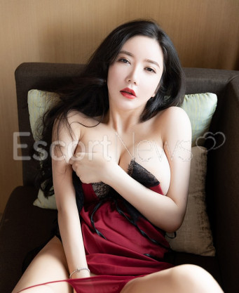 Photo escort girl KARINA: the best escort service