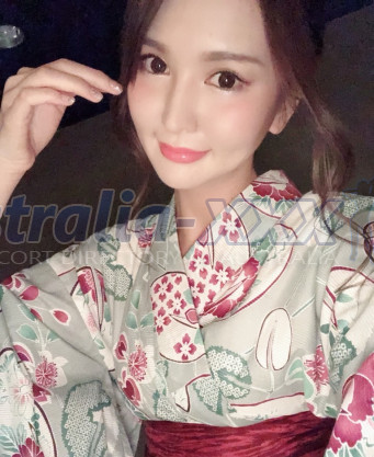 Photo escort girl Yayoi: the best escort service
