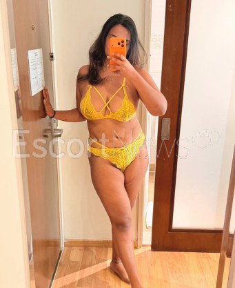 Photo escort girl Priya: the best escort service
