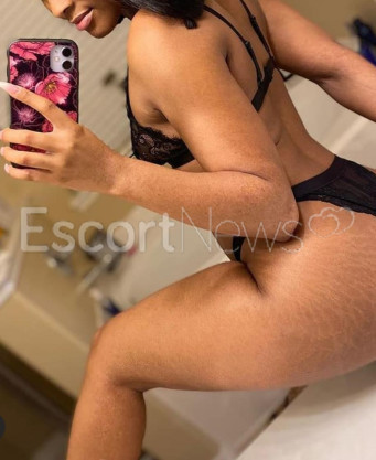 Photo escort girl CHANTYA: the best escort service