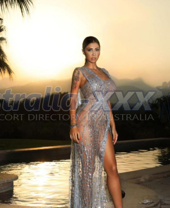 Photo escort girl Reina: the best escort service