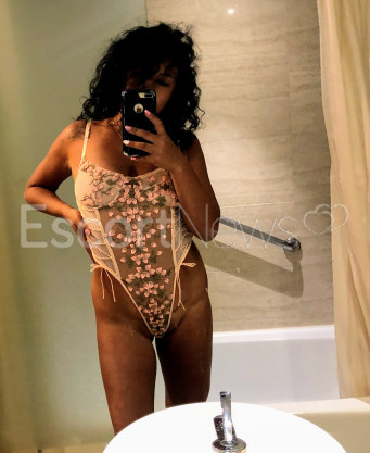 Photo escort girl Lola : the best escort service