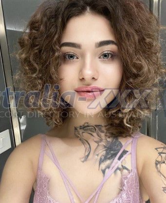 Photo escort girl MOLLY and MELISSA : the best escort service