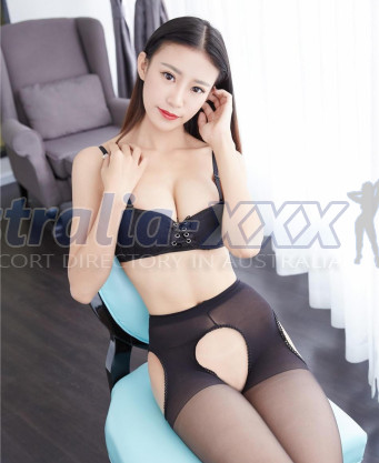 Photo escort girl Hideko: the best escort service