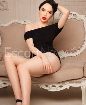 Photo escort girl Carry: the best escort service