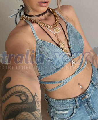 Photo escort girl CHERRY DE: the best escort service
