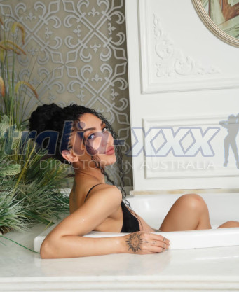 Photo escort girl CARAMEL VIP: the best escort service