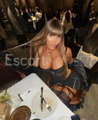 Photo escort girl Kesy: the best escort service
