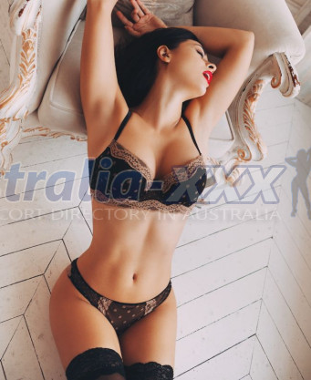 Photo escort girl MARGOT SWEET : the best escort service