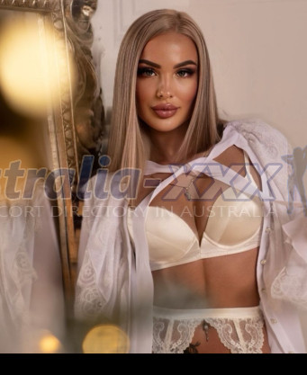 Photo escort girl Raya: the best escort service