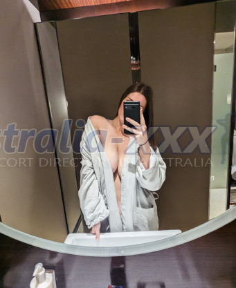 Photo escort girl Khloe roy: the best escort service