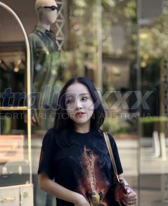 Photo escort girl Meemi Prive: the best escort service