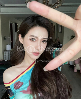 Photo escort girl Lily Jun: the best escort service