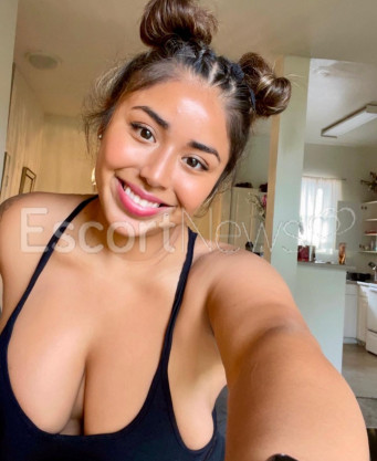 Photo escort girl Carina : the best escort service