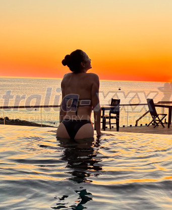 Photo escort girl BELLA: the best escort service