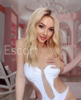 Photo escort girl AlinaTop: the best escort service
