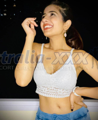 Photo escort girl SONIA NAIR: the best escort service