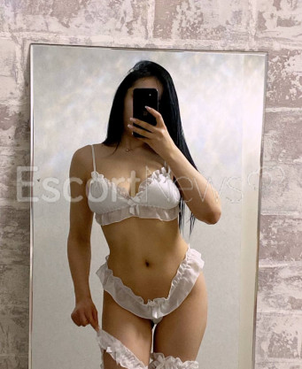 Photo escort girl Yasmine: the best escort service