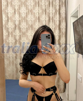 Photo escort girl Yasmine: the best escort service