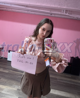 Photo escort girl Madam Lira : the best escort service