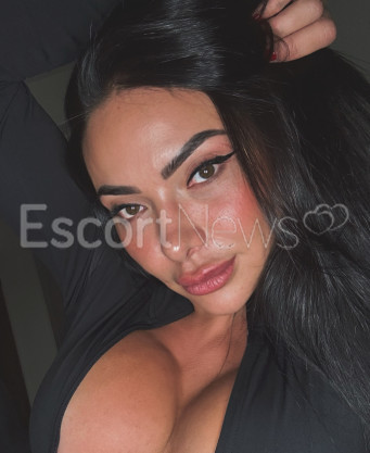 Photo escort girl Flavia Oliver: the best escort service