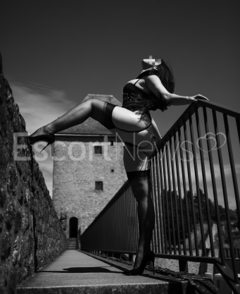 Photo escort girl Victoria Cristal: the best escort service