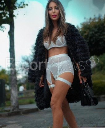 Photo escort girl Taylor TY: the best escort service