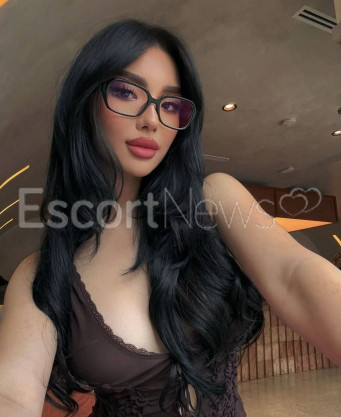 Photo escort girl Berfin: the best escort service