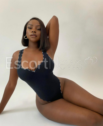 Photo escort girl Kaiyra: the best escort service