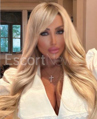 Photo escort girl Lilliana Moore: the best escort service