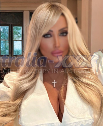 Photo escort girl Lilliana Moore: the best escort service