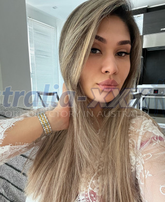 Photo escort girl Alexa: the best escort service