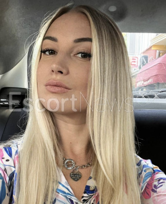 Photo escort girl Kat Sweetie: the best escort service