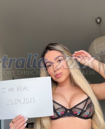 Photo escort girl Lilian: the best escort service