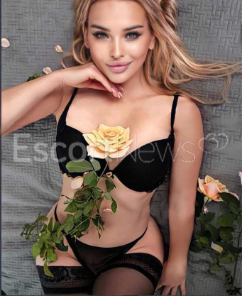 Photo escort girl Vika YA: the best escort service
