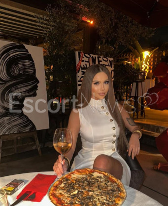 Photo escort girl Buseee: the best escort service