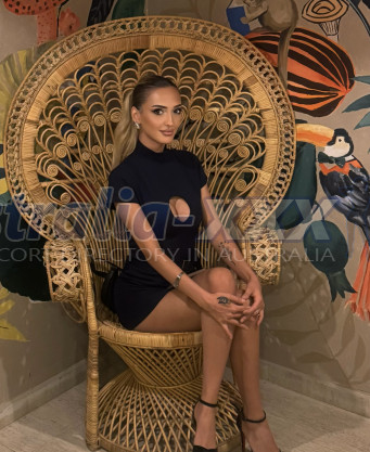Photo escort girl ALMENA: the best escort service