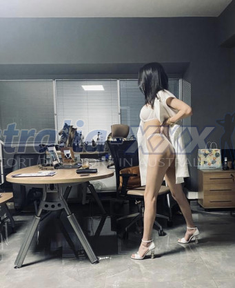 Photo escort girl Aya Zengin: the best escort service