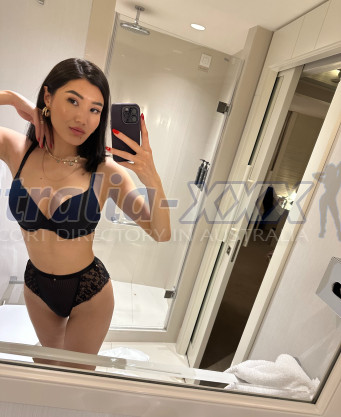 Photo escort girl Aya Zengin: the best escort service