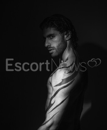 Photo escort girl Leo: the best escort service