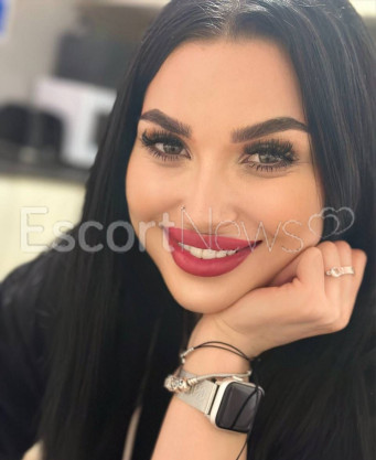 Photo escort girl Yasemine: the best escort service