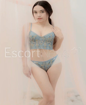 Photo escort girl Nini: the best escort service