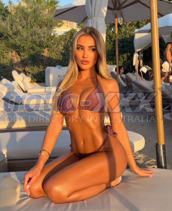 Photo escort girl Mia : the best escort service