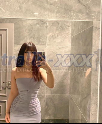 Photo escort girl Ahsen: the best escort service