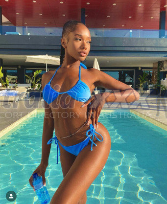 Photo escort girl SONIA: the best escort service