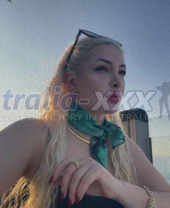 Photo escort girl Hira: the best escort service