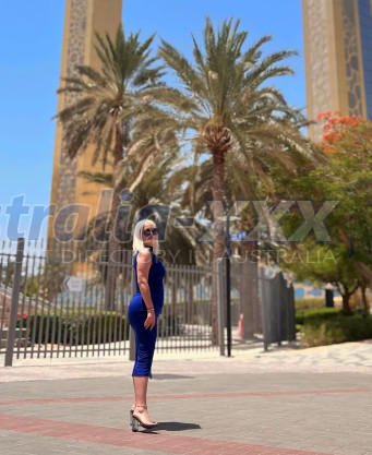 Photo escort girl Hira: the best escort service