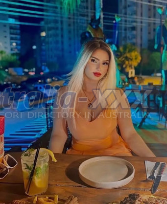 Photo escort girl Afra: the best escort service