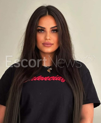 Photo escort girl Nia: the best escort service